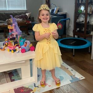 Taylor Joelle Rose Petal Dress size 7